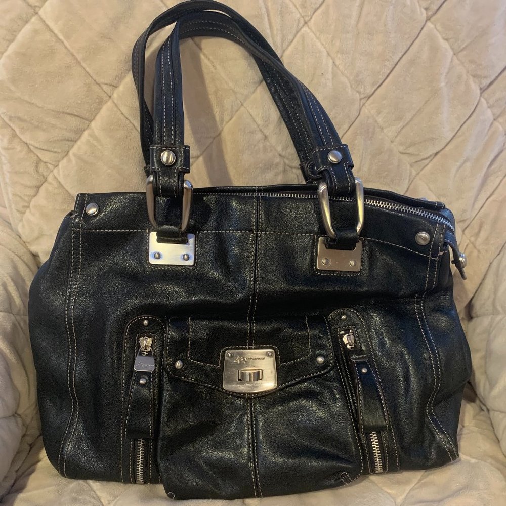 B. Makowsky Handbag
